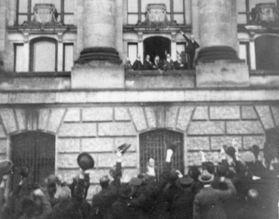 angebliche Ausrufung der Weimarer Republik am 9.11.1918 durch Ph. Scheidemann, Foto: Erich Greifer Foto: Erich Greifer